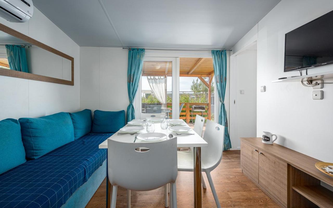 Panorama Mobile Homes In Camping Park Umag Szoba fotó