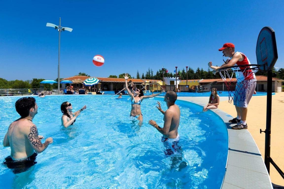 Panorama Mobile Homes In Camping Park Umag Kültér fotó