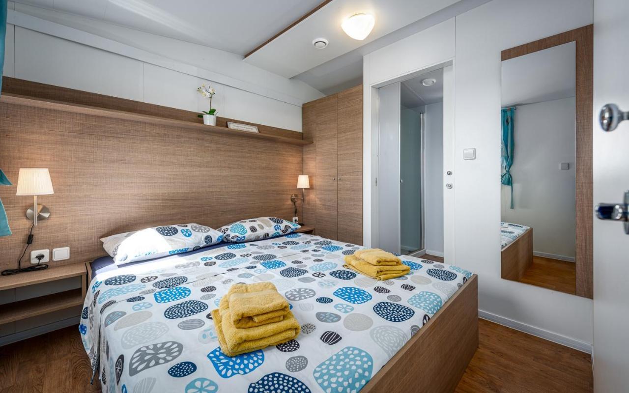 Panorama Mobile Homes In Camping Park Umag Szoba fotó